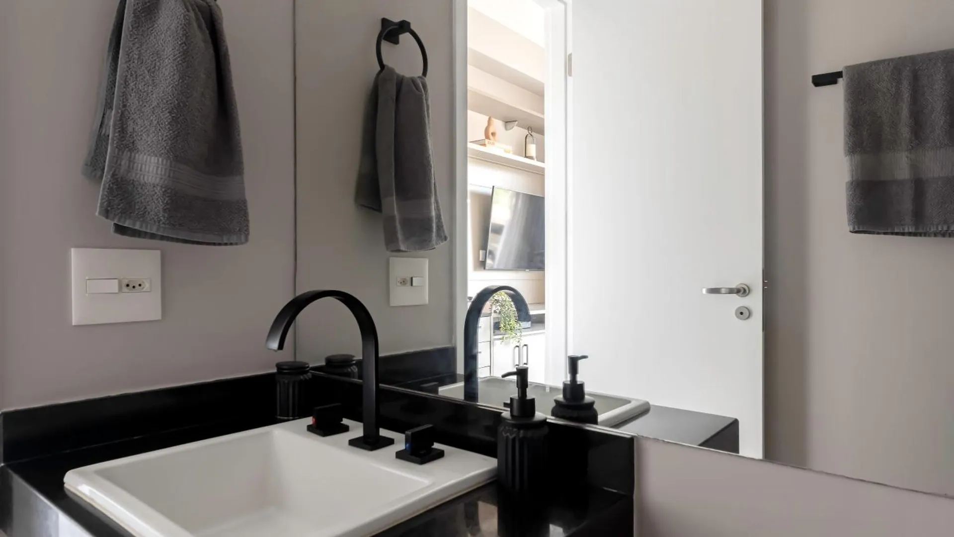 Apartament Studio Com Varanda - Vila Olimpia São Paulo